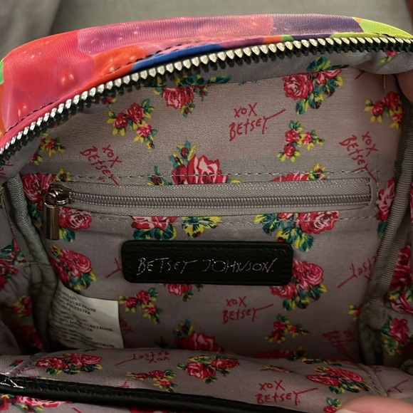 NWOT BETSEY JOHNSON  Yummy Gummy Bear Nylon Multicolor Nylon Quilt Crossbody bag - Picture 6 of 7